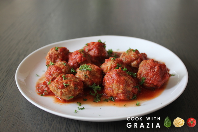 cooked meatballs